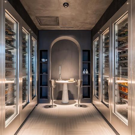 Monograph Freedom Square Hotel Тбилиси Екстериор снимка Wine cellar