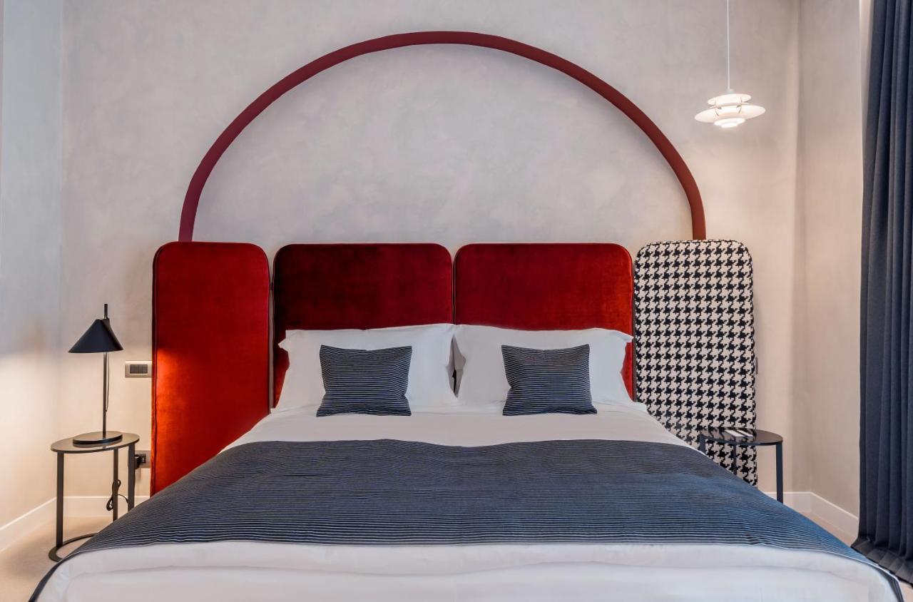 Monograph Freedom Square Hotel Тбилиси Екстериор снимка