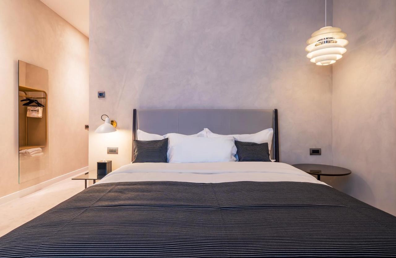 Monograph Freedom Square Hotel Тбилиси Екстериор снимка