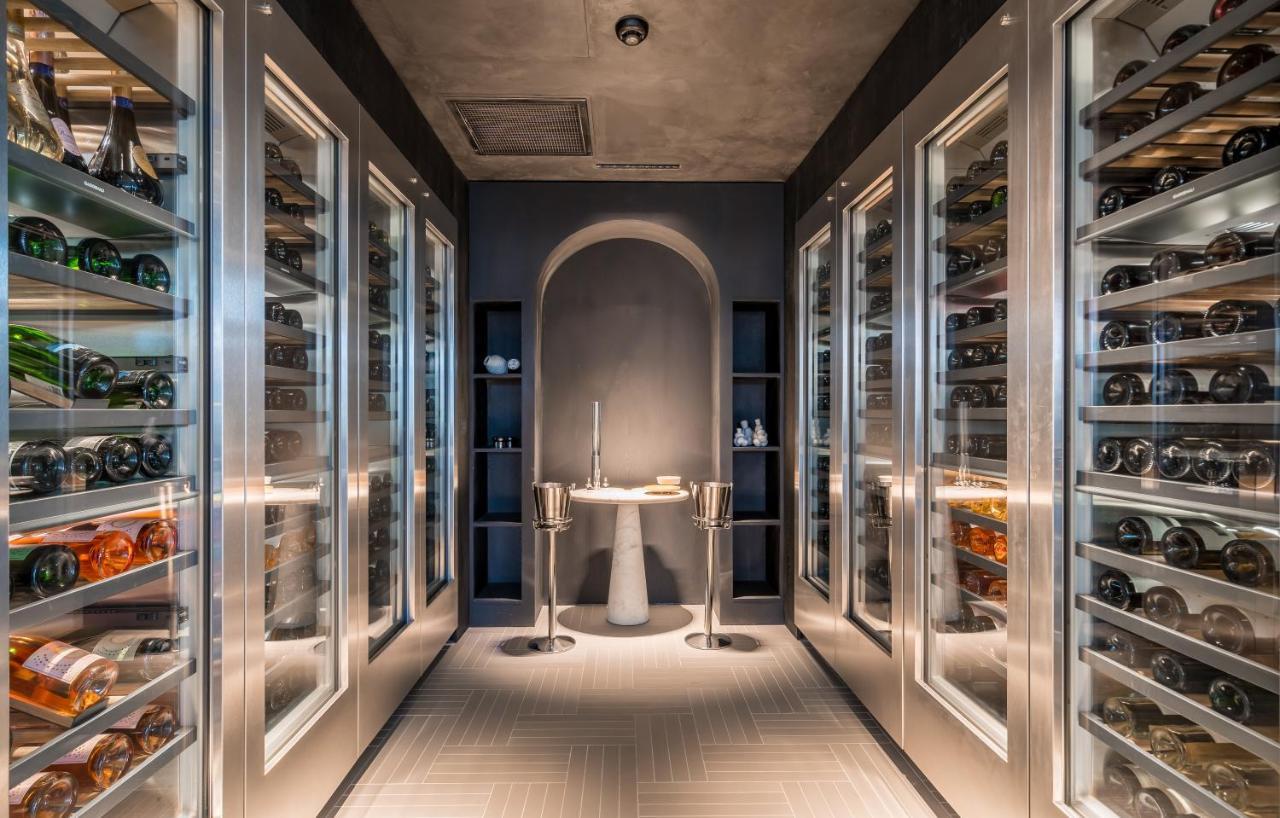 Monograph Freedom Square Hotel Тбилиси Екстериор снимка Wine cellar